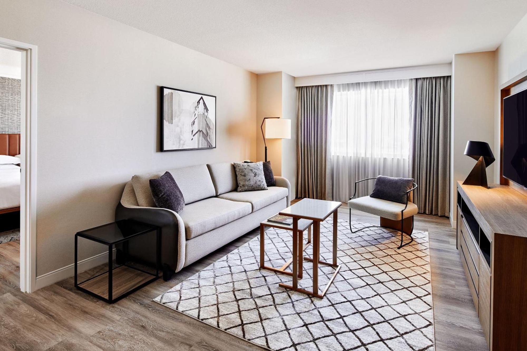 One-Bedroom Executive King Suite,1609725668:JPEG