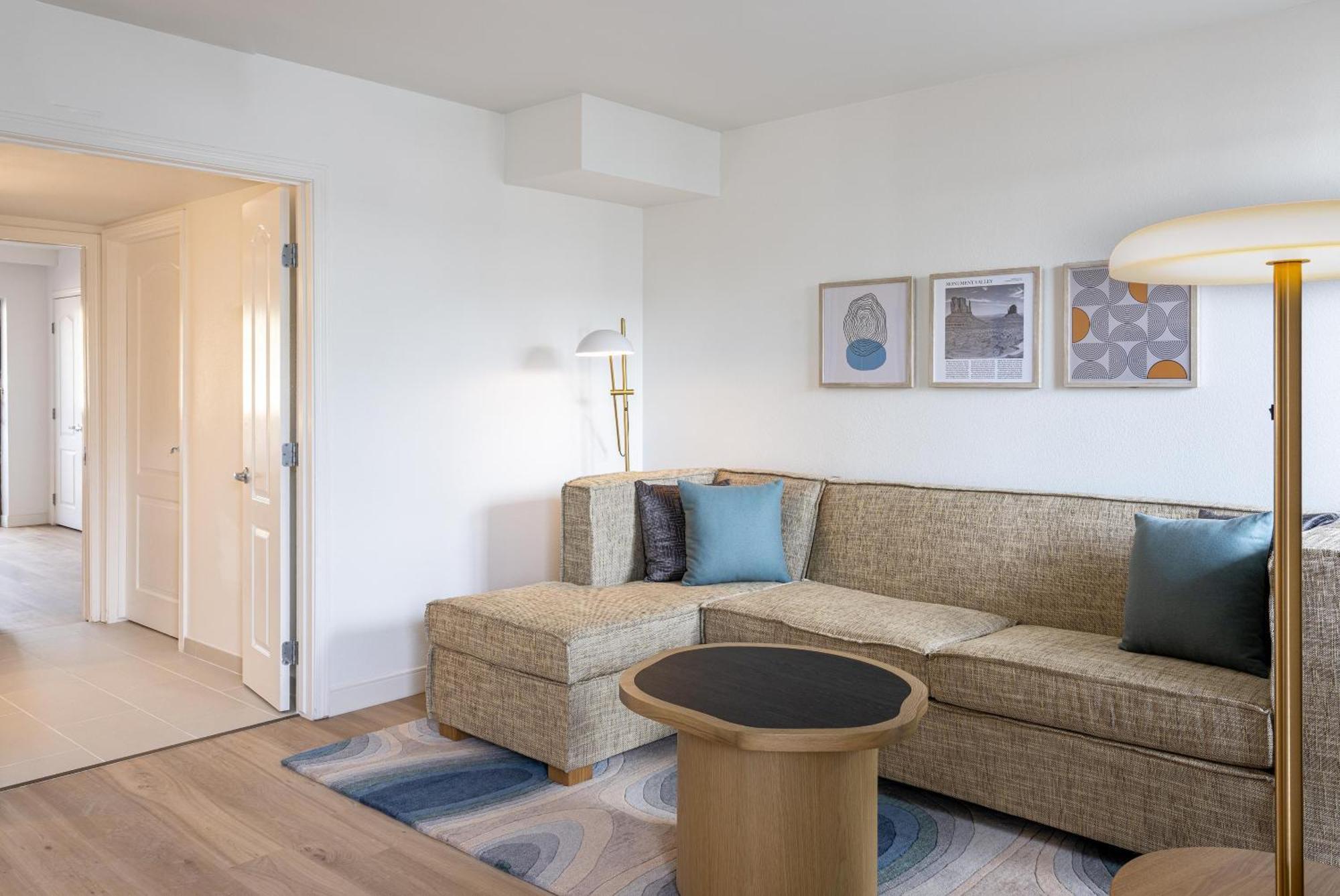 One-Bedroom King Suite