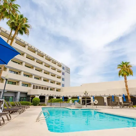 Four Points By Sheraton Phoenix South Mountain-3