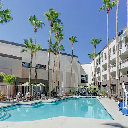 Hilton Phoenix Airport-3